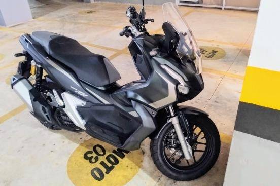 HONDA ADV 